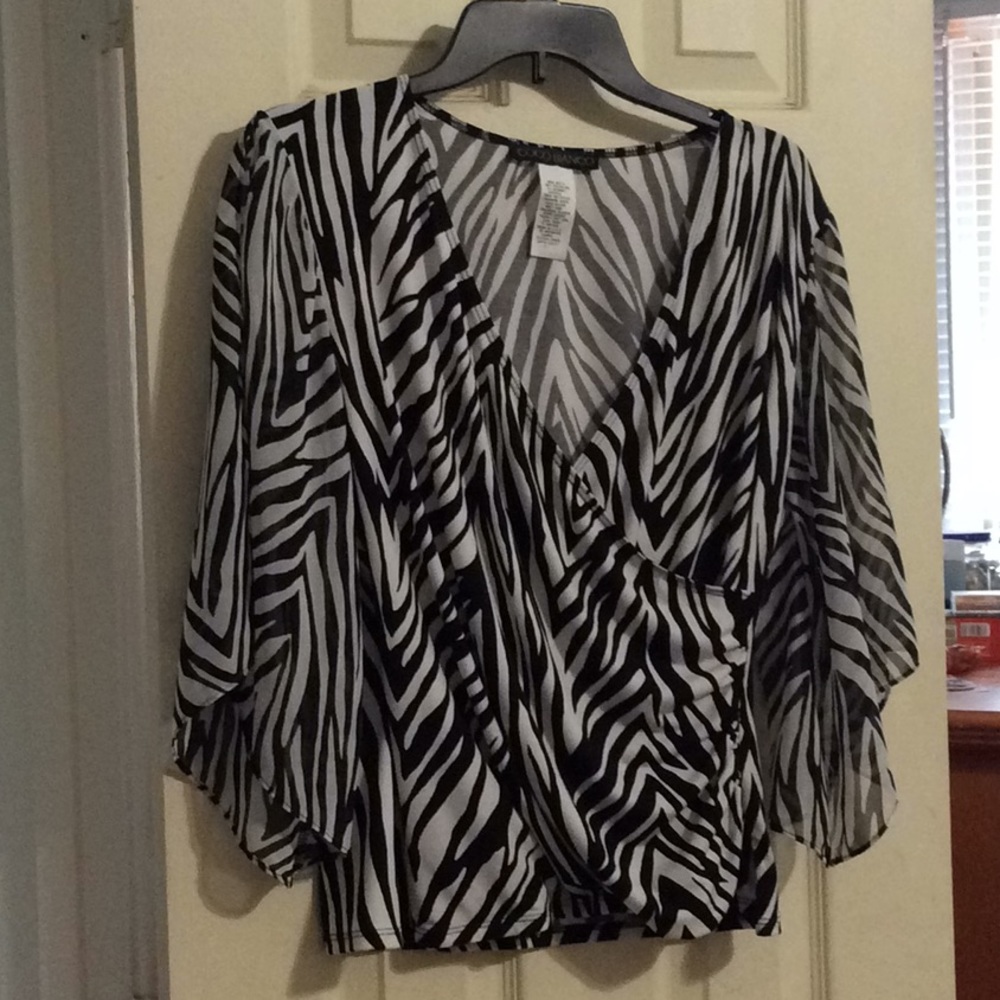 Black and White cold shoulder top